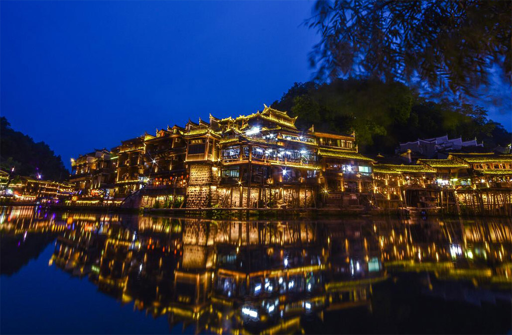 旅游景區(qū)建筑設計圖片